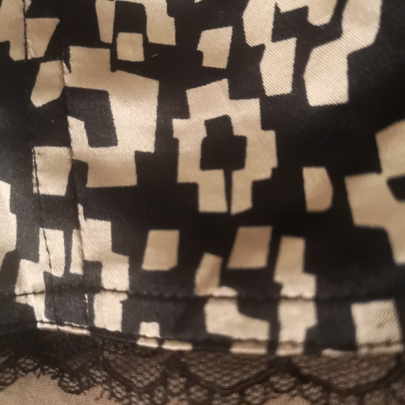 3 for 20 Guess corset - Picture 8 of 9